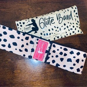 SuzieB Fitness Glute Band in Cheetah Print!! 🐆🐾